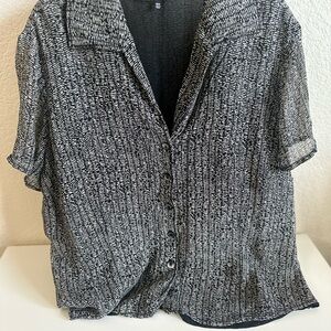 Jones New York Gray Ribbed Short Sleeve Button Down Shirt